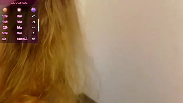 Snapshot of PetersEmily chatting on May 16, 9:13 pm PetersEmily online show from May 16, 9:13 pm