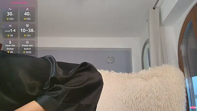 Anna Lewis online show from December 16, 7:24 am