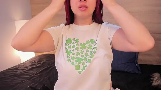 Snapshot of madelaine_blosson chatting on February 21, 10:49 am madelaine blosson online show from February 21, 10:49 am