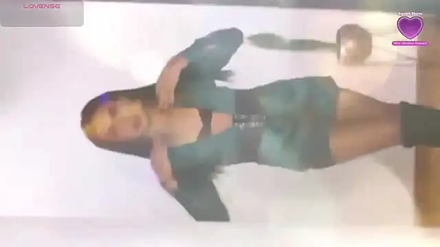 Snapshot of sweetcata23 chatting on December 17, 8:04 pm sweetcata23 online show from December 17, 8:04 pm