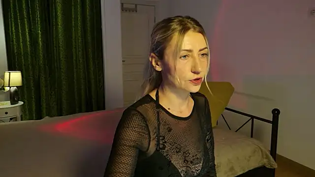 ZoeGrant online show from May 19, 5:41 pm
