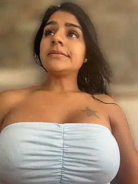 Snapshot of AnnRosse18 chatting on July 15, 3:50 pm AnnRosse18 online show from July 15, 3:50 pm