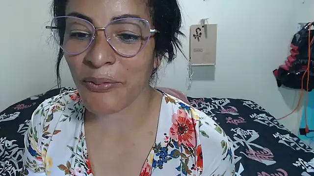 kateleyagrey online show from February 24, 7:34 pm