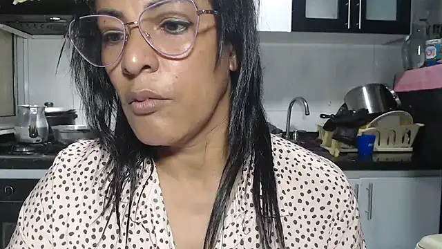Snapshot of kateleyagrey chatting on June 3, 10:04 pm kateleyagrey online show from June 3, 10:04 pm