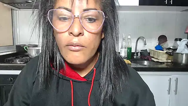 Snapshot of kateleyagrey chatting on June 24, 7:24 pm kateleyagrey online show from June 24, 7:24 pm