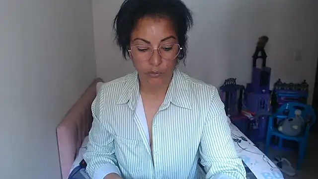 Snapshot of kateleyagrey chatting on July 28, 6:20 pm kateleyagrey online show from July 28, 6:20 pm