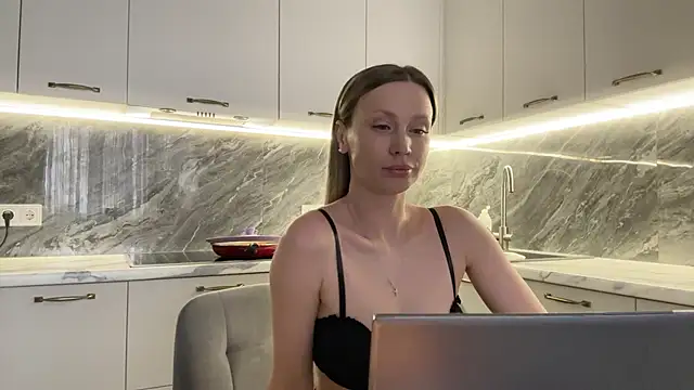 Alice Wonders online show from February 28, 9:15 am