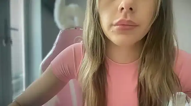 Lillymariee online show from January 3, 2:51 pm