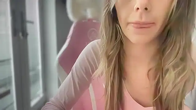 Lillymariee online show from January 4, 12:27 pm