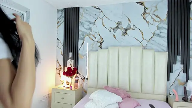 lulumars online show from February 11, 10:26 am