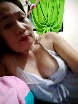 Snapshot of Sofiafuckbabes chatting on December 19, 1:07 pm Sofiafuckbabes online show from December 19, 1:07 pm