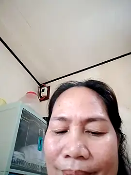 Snapshot of Sofiafuckbabes chatting on February 9, 2:17 am Sofiafuckbabes online show from February 9, 2:17 am