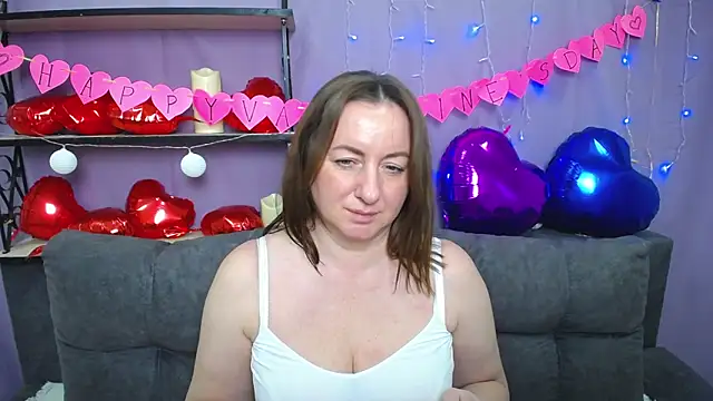 Snapshot of Abby_Taylorr chatting on February 6, 1:54 pm Abby Taylorr online show from February 6, 1:54 pm