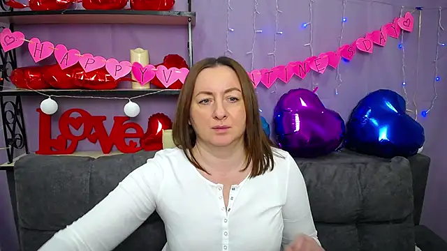 Snapshot of Abby_Taylorr chatting on February 9, 10:20 am Abby Taylorr online show from February 9, 10:20 am