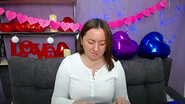 Snapshot of Abby_Taylorr chatting on February 9, 5:33 pm Abby Taylorr online show from February 9, 5:33 pm