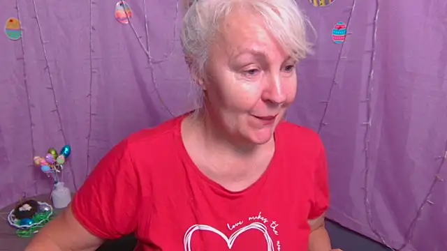 BlondyLeeBest online show from April 6, 6:31 pm