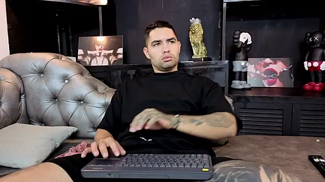 matteosantos online show from October 22, 11:43 am