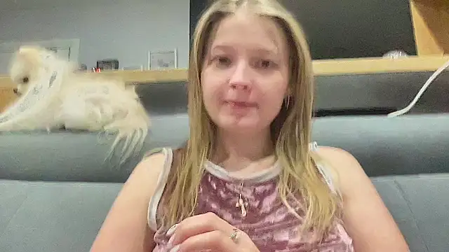 CharmingSarah online show from December 22, 5:42 pm