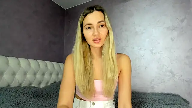 Snapshot of _DarkRose_ chatting on November 6, 12:17 pm DarkRose online show from November 6, 12:17 pm