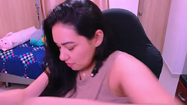 Snapshot of _anastasia chatting on June 18, 7:18 pm anastasia online show from June 18, 7:18 pm