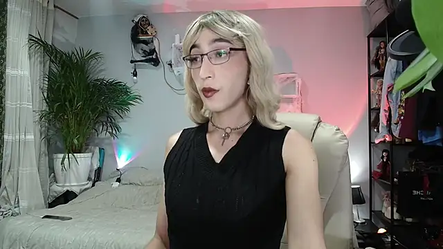 NicoleCortez online show from October 26, 2:28 am