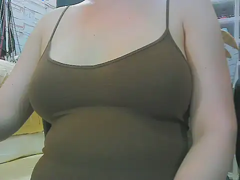 Snapshot of keepmepregnantT chatting on July 24, 11:08 am keepmepregnantT online show from July 24, 11:08 am