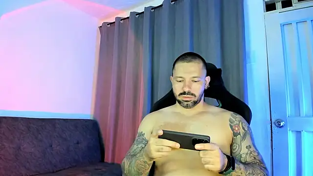 Snapshot of Pierre_Vidal chatting on July 16, 1:55 am Pierre Vidal online show from July 16, 1:55 am