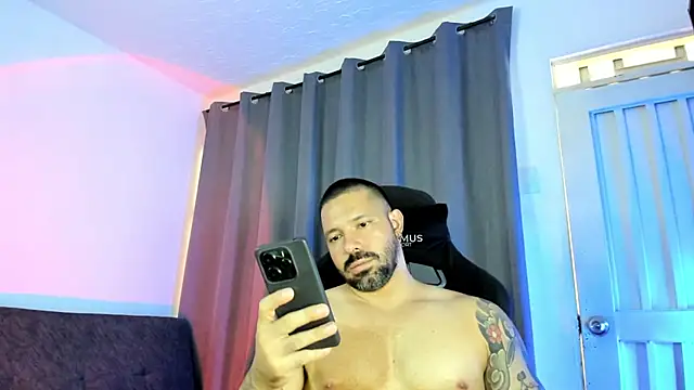 Snapshot of Pierre_Vidal chatting on July 21, 7:49 pm Pierre Vidal online show from July 21, 7:49 pm