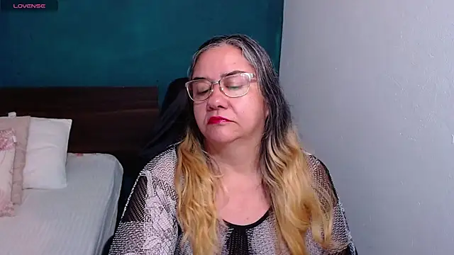 scaelettdubois online show from September 17, 11:39 pm