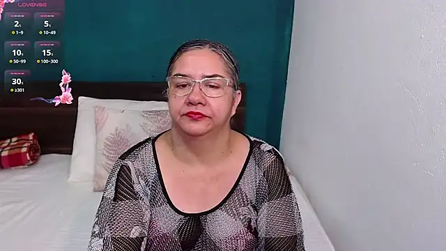 scaelettdubois online show from October 2, 12:06 am