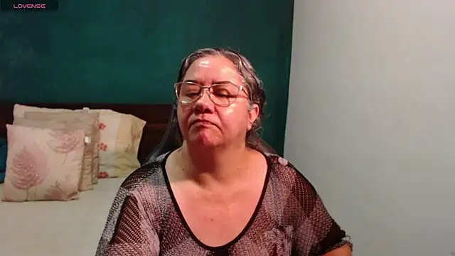 scaelettdubois online show from July 10, 7:23 am
