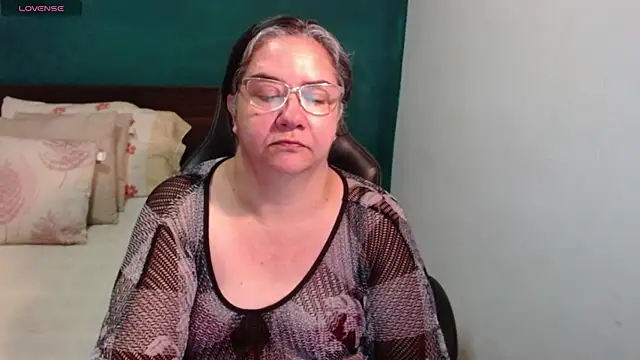 scaelettdubois online show from July 12, 9:33 am