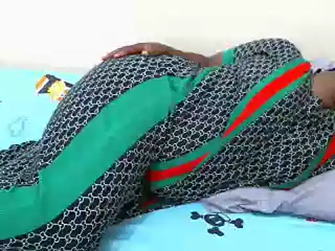 Snapshot of Naughty_Laurah chatting on March 2, 12:32 pm Naughty Laurah online show from March 2, 12:32 pm