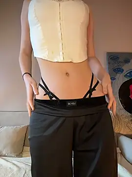 Snapshot of MariaTull chatting on November 8, 6:24 am MariaTull online show from November 8, 6:24 am