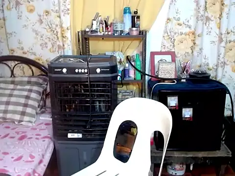 Snapshot of Bigdirtynipples chatting on October 23, 3:28 am Bigdirtynipples online show from October 23, 3:28 am