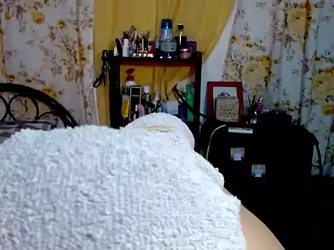 Snapshot of Bigdirtynipples chatting on October 28, 3:25 pm Bigdirtynipples online show from October 28, 3:25 pm