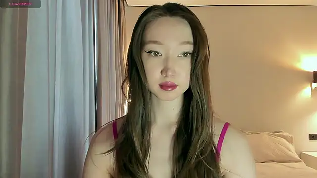  luna 022 online show from May 8, 5:02 am