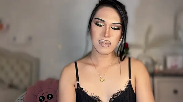 Snapshot of Ts_glamxxxx chatting on November 8, 12:33 am Ts glamxxxx online show from November 8, 12:33 am