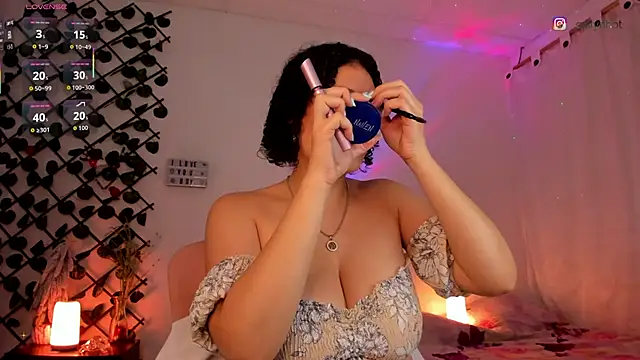 cailynhot online show from December 4, 11:35 pm