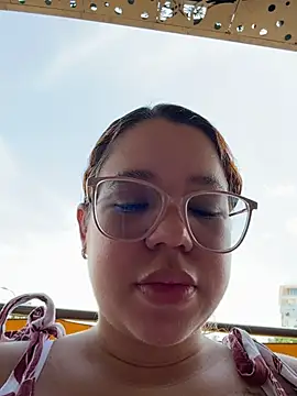 Lucyklein2022 online show from June 10, 6:07 pm