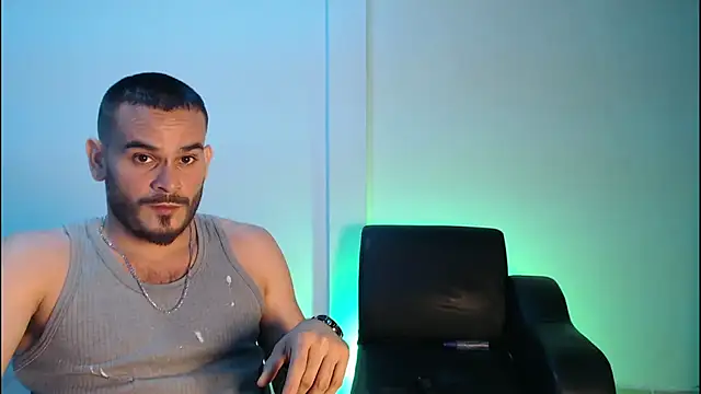 Snapshot of cowboyht chatting on November 6, 2:45 am cowboyht online show from November 6, 2:45 am