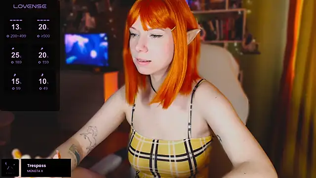 Snapshot of freya_sunny chatting on September 13, 4:23 am freya sunny online show from September 13, 4:23 am