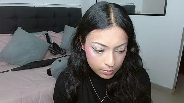 vaness weet online show from February 3, 8:58 pm