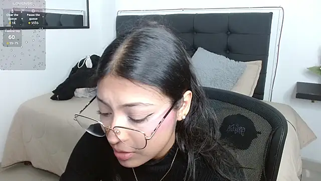 Snapshot of vaness_weet chatting on June 26, 8:46 pm vaness weet online show from June 26, 8:46 pm