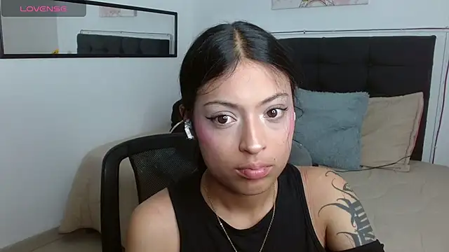 Snapshot of vaness_weet chatting on June 30, 8:32 pm vaness weet online show from June 30, 8:32 pm