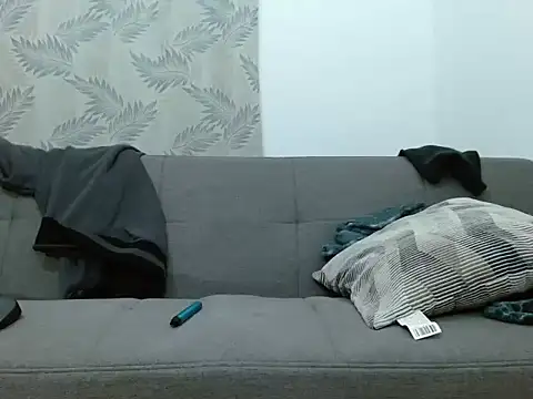 tuyo1995 online show from October 2, 12:34 pm