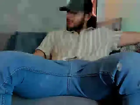 tuyo1995 online show from October 25, 9:20 pm