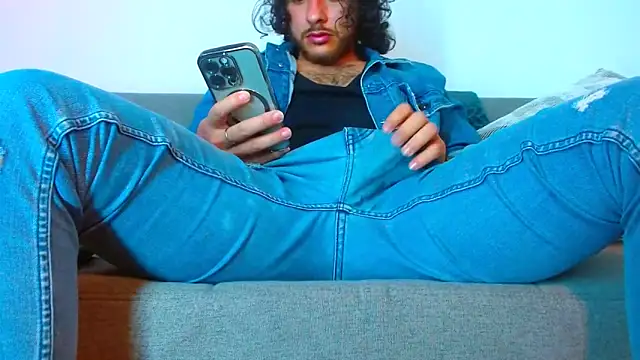 tuyo1995 online show from December 5, 2:58 pm