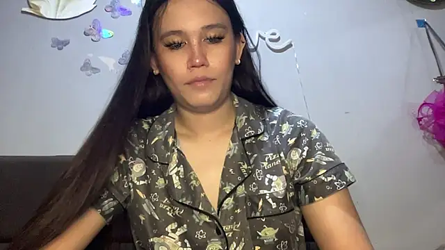 Snapshot of MeganTheRarest chatting on November 15, 11:54 pm MeganTheRarest online show from November 15, 11:54 pm