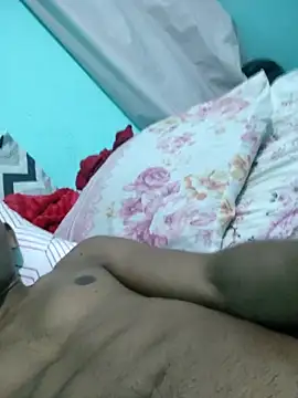 Snapshot of Guuhx1 chatting on September 23, 4:04 am Guuhx1 online show from September 23, 4:04 am